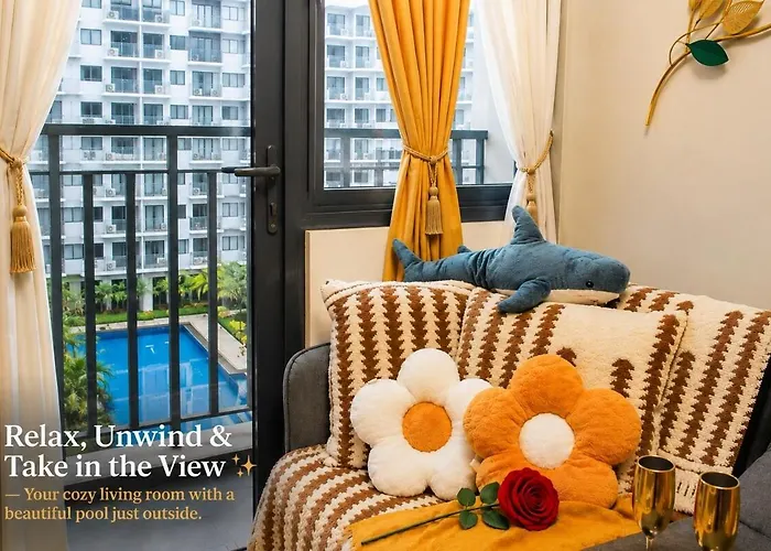 Pool View Designer With 300mbps Wifi, Walk To Moa, Ikea, Dining, Shopping *