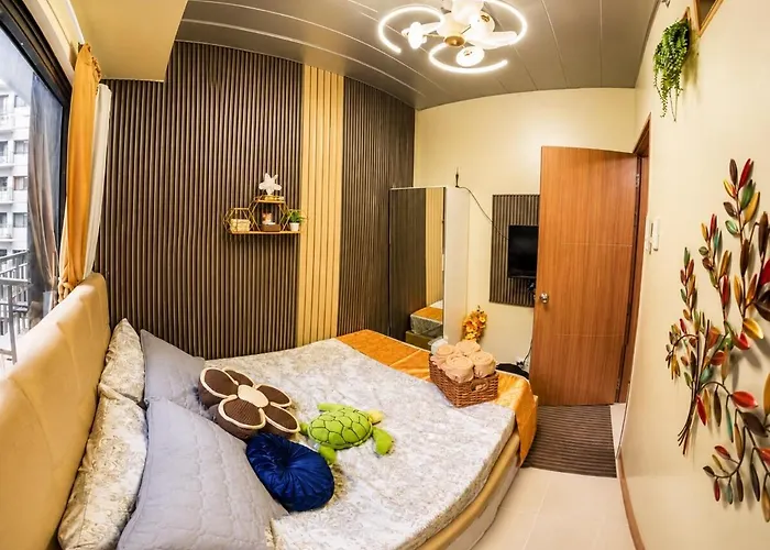 Apartment Pool View Designer With 300mbps Wifi, Walk To Moa, Ikea, Dining, Shopping Manila