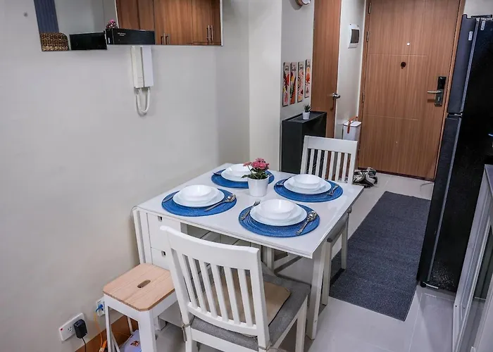 Pool View Designer With 300mbps Wifi, Walk To Moa, Ikea, Dining, Shopping