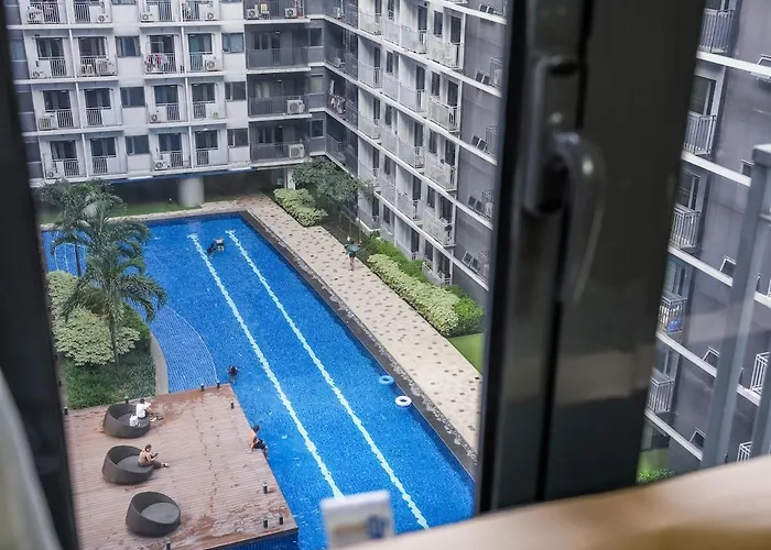 Apartment Pool View Designer With 300mbps Wifi, Walk To Moa, Ikea, Dining, Shopping