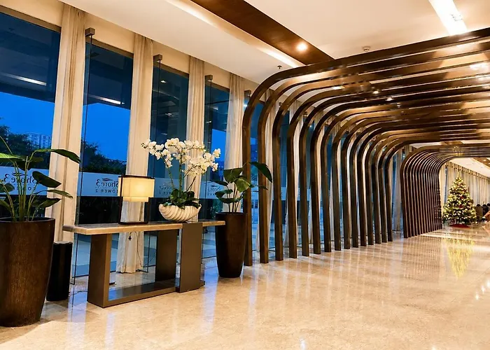 Apartment Pool View Designer With 300mbps Wifi, Walk To Moa, Ikea, Dining, Shopping Manila