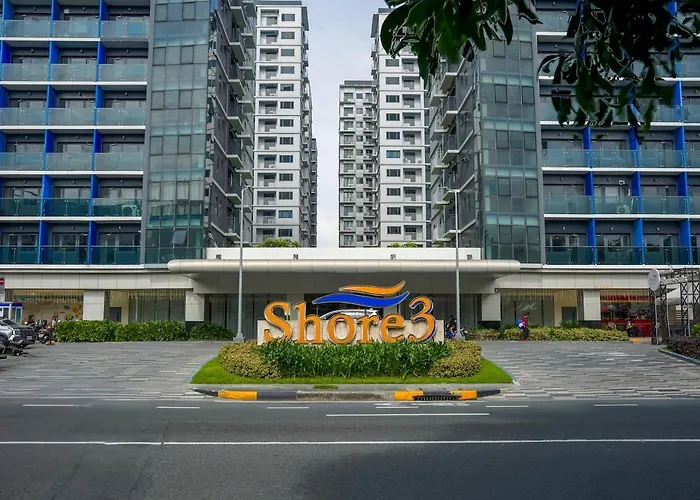 Pool View Designer With 300mbps Wifi, Walk To Moa, Ikea, Dining, Shopping Manila